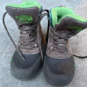 The North Face Kids' Green and Brown Adventure Boots